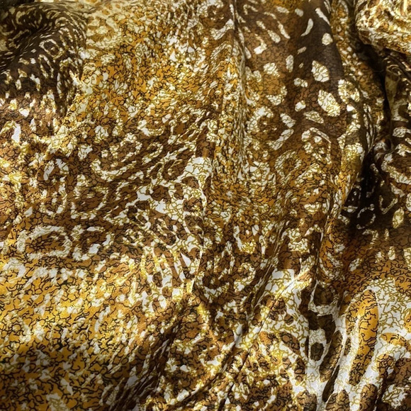 Peter Nygard Faux Fur Vest - Picture 8 of 8